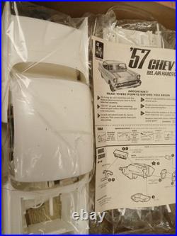 Vintage AMT 57 Chevy Bel Air Hardtop 1/16 Scale Model Kit T841 New Open Box