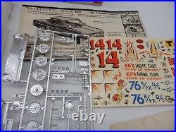 Vintage AMT 63 Chevy II Nova Hardtop 3 in 1 Customizing 125 Model Kit 5723-149