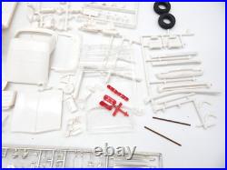 Vintage AMT 64 Chevrolet Impala 2 Door Convertible 3 in 1 George Barris 6714-200