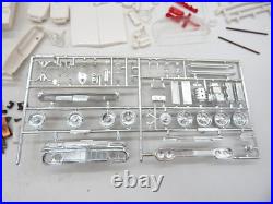 Vintage AMT 64 Chevrolet Impala 2 Door Convertible 3 in 1 George Barris 6714-200