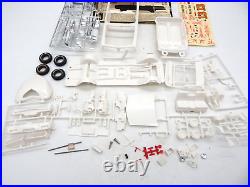 Vintage AMT 64 Chrysler Imperial Convertible Customizing 125 Model Kit 6814-150