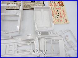 Vintage AMT 64 Chrysler Imperial Convertible Customizing 125 Model Kit 6814-150