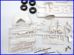 Vintage AMT 64 Chrysler Imperial Convertible Customizing 125 Model Kit 6814-150