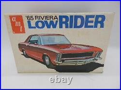 Vintage AMT 65 Buick Riviera Lowrider 125 Model Kit T404