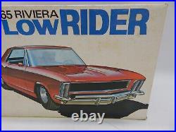 Vintage AMT 65 Buick Riviera Lowrider 125 Model Kit T404