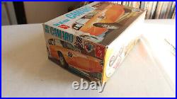 Vintage AMT'70 Camaro 1/25 kit complete in box Y720