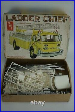 Vintage AMT American LaFrance Ladder Chief Fire Truck 125 Scale Model Kit