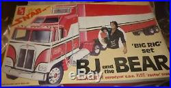 Vintage AMT BJ AND THE BEAR KENWORTH WithTRAILER TRUCK MODEL CAR MOUNTAIN 1/32