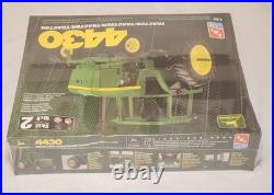 Vintage AMT ERTL John Deere 4430 Plastic Model Kit 15006 125 Sealed