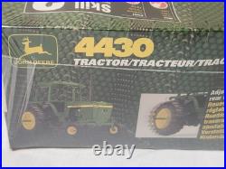Vintage AMT ERTL John Deere 4430 Plastic Model Kit 15006 125 Sealed