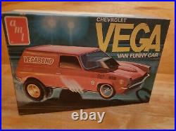 Vintage AMT Model Kit T112-225 Chevy Vega Funny Car COMPLETE IN BOX