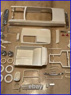 Vintage AMT Olds F-85 Streaker Funny Car Drag Car Oldsmobile Cutlass Model Kit