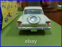 Vintage AMT/SMP 1960 1/25 scale Plymouth Valiant 3in1 Built Model Kit Withbox