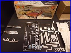 Vintage AMT/ SMP 3 in 1 Model Kit for 1960 Chevrolet Impala Convertible/ Started