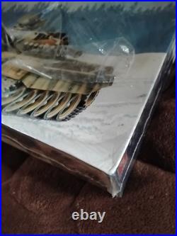 Vintage AMT T74 Soviet MBT Tank 1/35 Scale Model Kit #8674