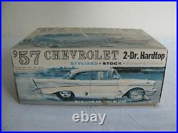 Vintage AMT Trophy Series 1957 Chevrolet 2-Door Hardtop 3'n1 Stylized Kit #T757