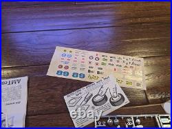 Vintage Amt 1965 Plymouth Barracuda Customizing Kit 1/25 Model Kit