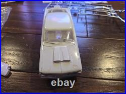 Vintage Amt 1965 Plymouth Barracuda Customizing Kit 1/25 Model Kit
