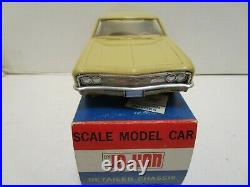 Vintage Amt 1966 Chevrolet Impala Ss Prmo Friction Car