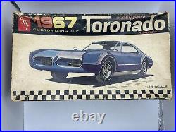 Vintage Amt 1/25 Model Kit, 1967 Oldsmoble Toronado, 6937-200, Gene Winfield