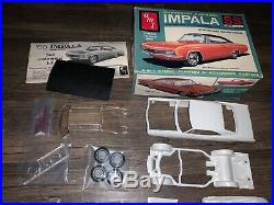 Vintage Amt'65 Chevrolet Impala Ss Fastback (3-in-1) Model Kit