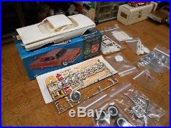 Vintage Amt Plastic Model Kit Of A 1960 Chevrolet Impala Hrdtp. # 7780 139