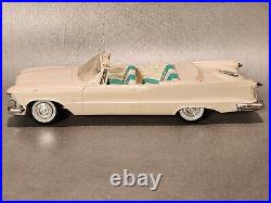 Vintage Built SMP/AMT 1958 Imperial Convertible 1/25 Scale Model Kit Excellent