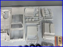 Vintage Car Model Kit Amt 1964 Ford Thunderbird Convertible