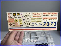 Vintage Car Model Kit Amt 1964 Ford Thunderbird Convertible