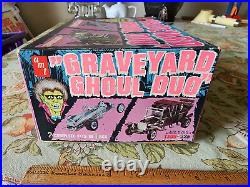 Vintage Graveyard Ghoul Duo AMT Model Overtaker Bodysnatcher Horror Unbuilt 1964
