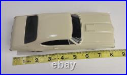 Vintage Johan Model 1968 Oldsmobile 442 vintage Promo model 1/25 McM