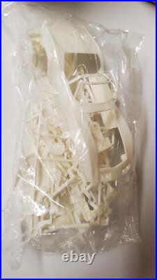 Vintage John Greenwood GT Corvette Racing AMT Model Kit #T389 1/25 Parts Sealed