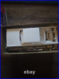 Vintage Model 1963 Bonneville Hardtop Custom 3 in 1 AMT Kit