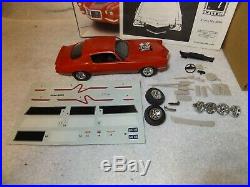 Vintage Model Kits-1970 1/2 Chevy Camaro Z28-amt-partially Built-1/24 Scale