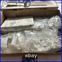 Vintage Movin' On Kenworth W-925 Semi Tractor Truck Model Kit AMT ERTL 1/25 Open