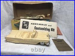 Vintage Original AMT 1958 Ford Sunliner Customizing Model Kit in Box
