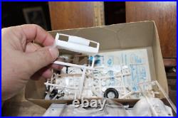 Vintage Original AMT 1963 T-Bird Ford Advanced Customizing Model Kit In Box