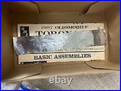 Vintage Original AMT 1967 Oldsmobile Toronado Model Kit #6937-200 As pictured