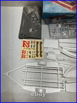 Vintage Original Issue Amt 1/25 Scale 1960's Rayson Ski-drag Boat Model Kit
