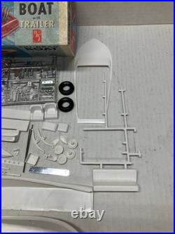 Vintage Original Issue Amt 1/25 Scale 1960's Rayson Ski-drag Boat Model Kit