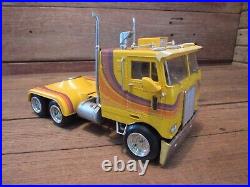 Vintage RARE AMT Turnpiker Custom Cabover 1/25 Scale Plastic Model Kit