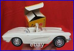 Vintage Smp Amt 1962 F922 White/creme Conv. Corvette 125 Scale Promo Car Boxed
