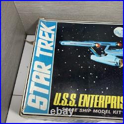 Vintage Star Trek USS Enterprise Unbuilt 1974 AMT Model