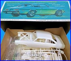 Vtg AMT 1977 Chevy Nova hatchback 1/25 Model Annual