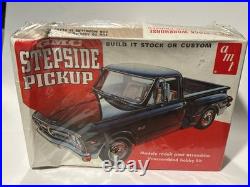 Vtg UH AMT 1972 GMC Stepside Pickup modek kit hobby kit #T-409 Sealed! Nos