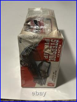 Vtg UH AMT 1972 GMC Stepside Pickup modek kit hobby kit #T-409 Sealed! Nos